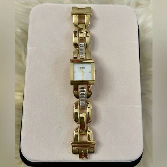 Guess by Marciano | Accessories | Limited Edition Luxe Guess  display picture 3